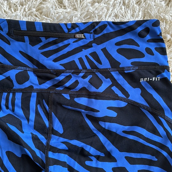 Nike Dri-Fit Running Capri / Cropped Leggings Graphic Black & Blue w/ Mesh Legs - Picture 5 of 14